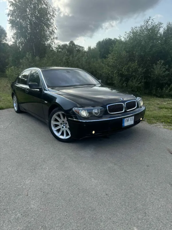BMW 745i, 2003
