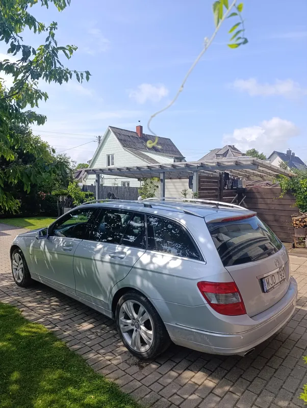 Mercedes-Benz C 220, 2010