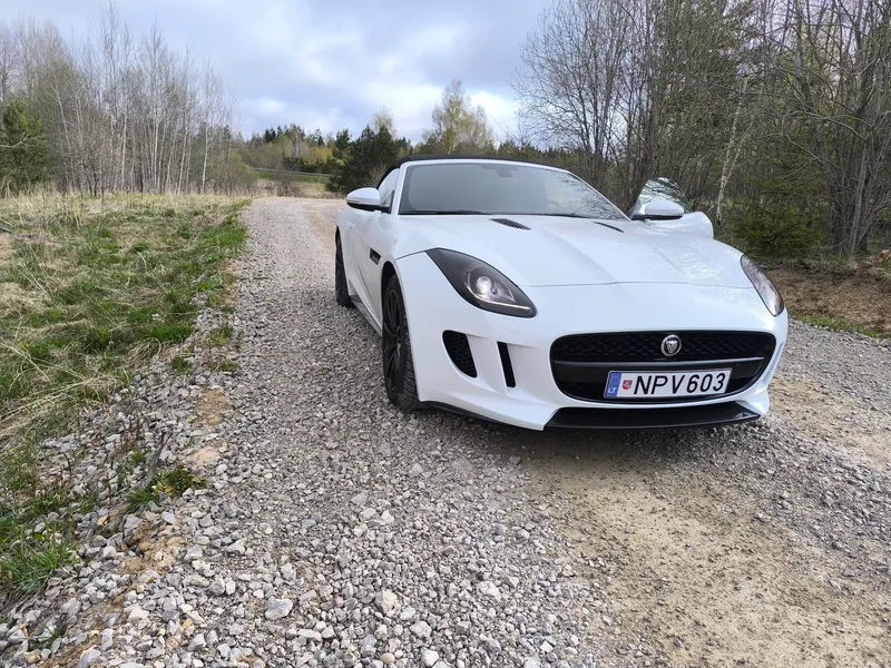 Jaguar F-Type, 2016