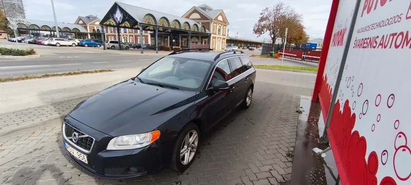 Volvo V70, 2011
