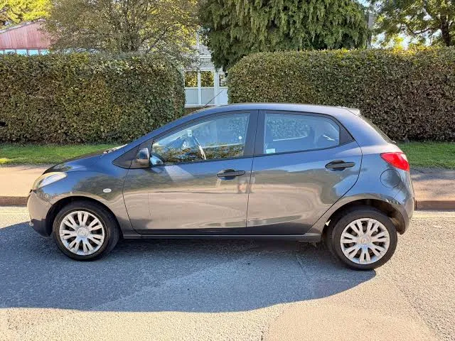 Mazda 2, 2009