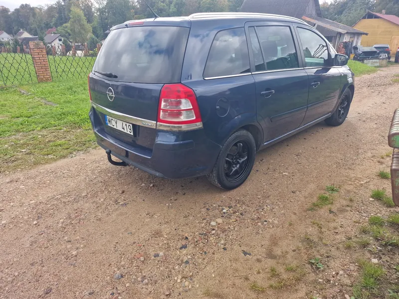 Opel Zafira, 2011