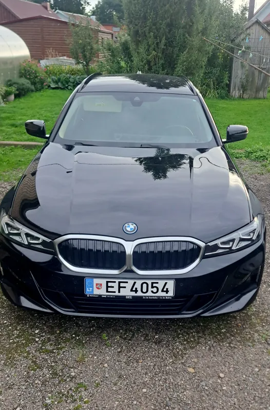 BMW 320E, 2023