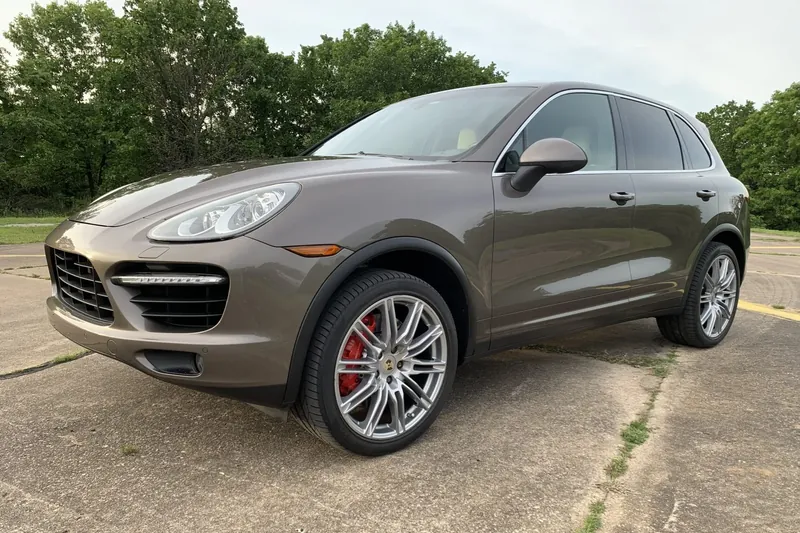 Porsche Cayenne, 2011