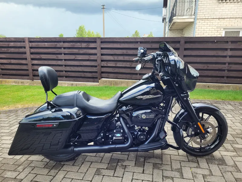 Harley-Davidson Street Glide, 2022