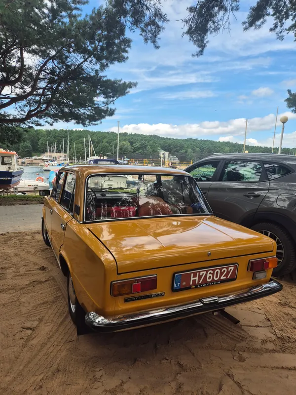 Lada 2101, 1976