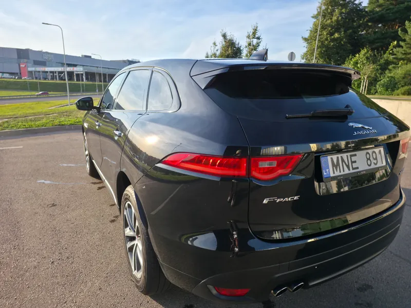 Jaguar F-Pace, 2018