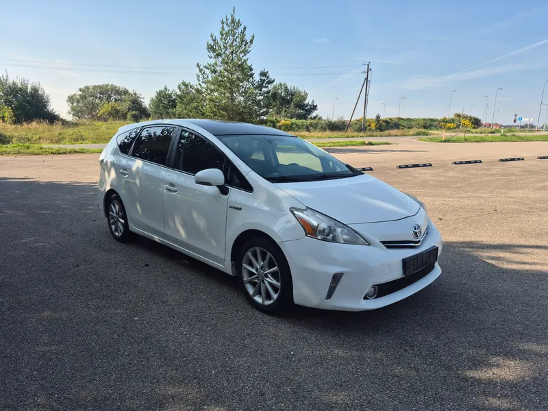 Toyota Prius Plus, 2013