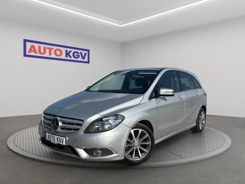 Mercedes-Benz B180, 2013