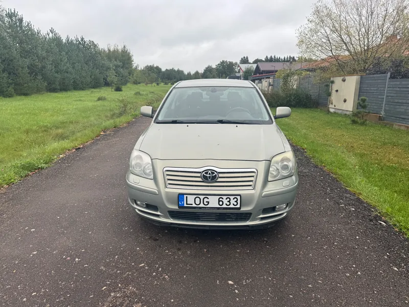 Toyota Avensis, 2004