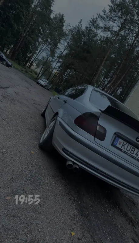 BMW 318, 2000