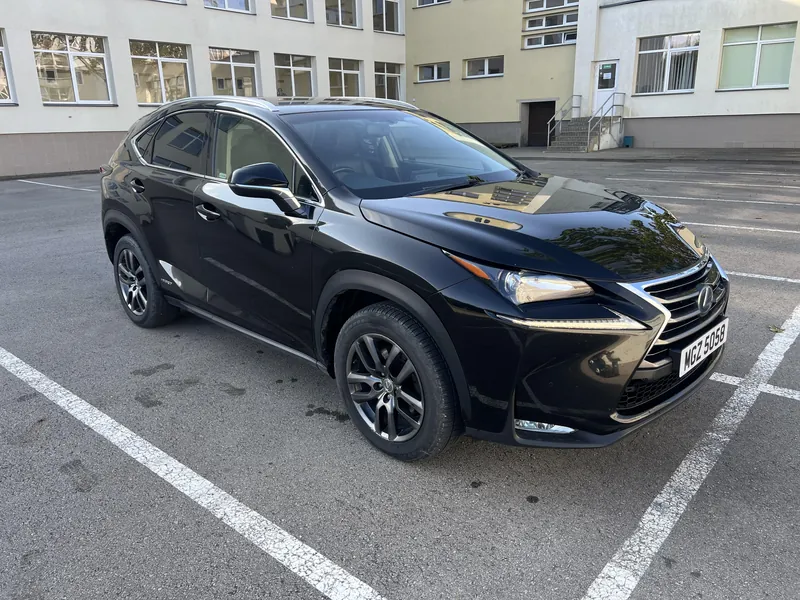 Lexus NX, 2015