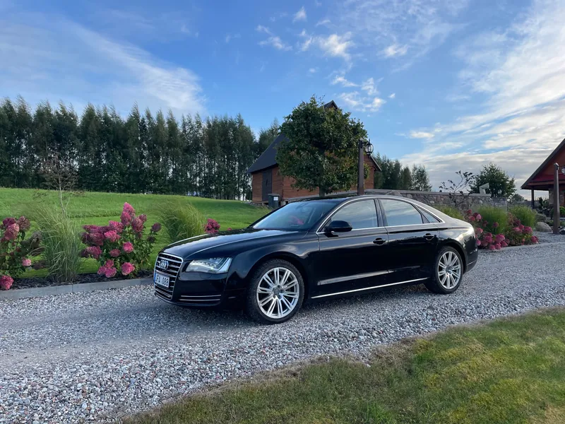 Audi A8, 2012