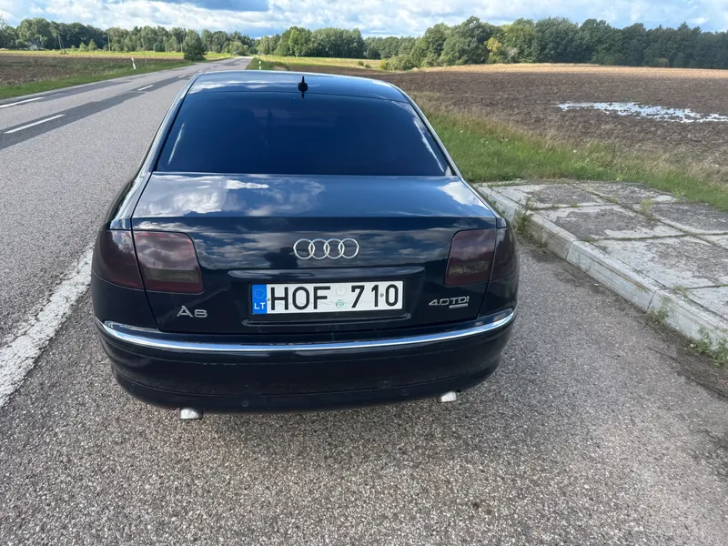 Audi A8, 2005
