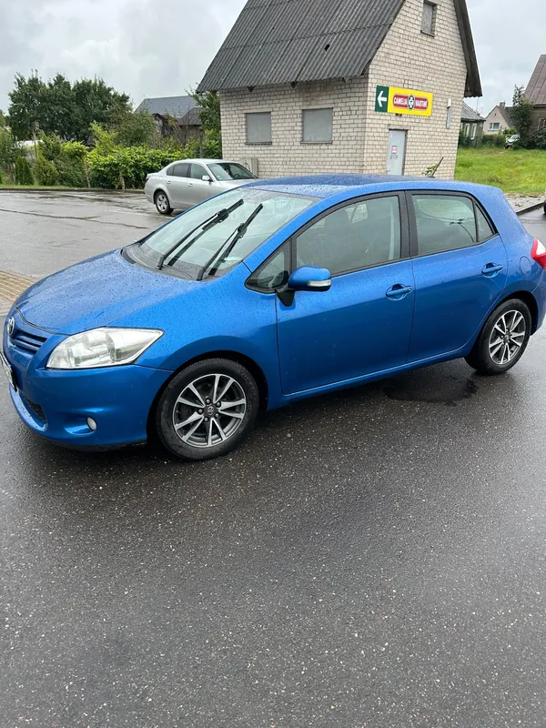 Toyota Auris, 2010