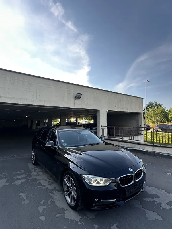 BMW 318, 2012