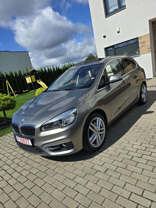 BMW 225, 2015