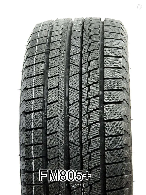 Firemax FM805+ 97V XL 235/45 R17
