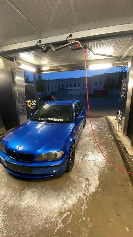 BMW 320, 2005