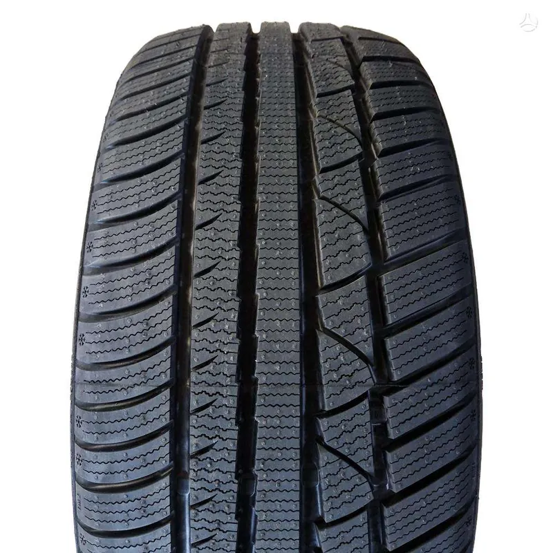 Winter Defender UHP 97V XL 255/35 R20