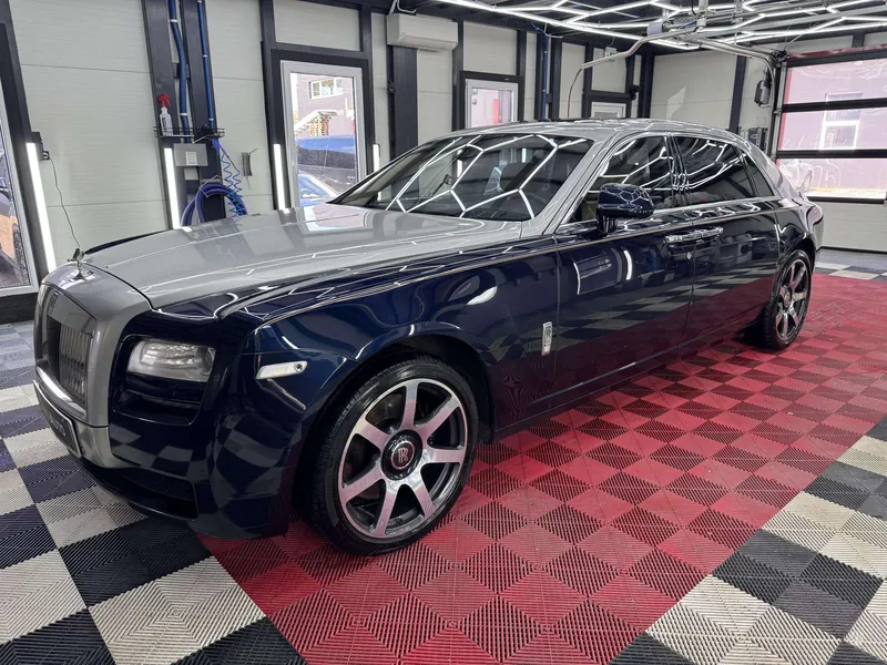 Rolls-Royce Ghost, 2012