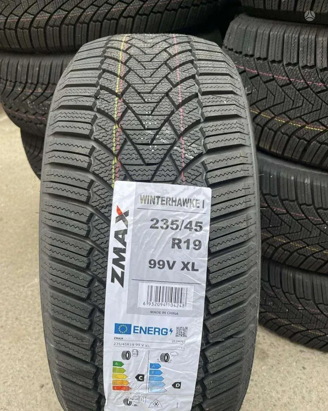 Zmax WINTERHAWKE I 99V XL 235/45 R19